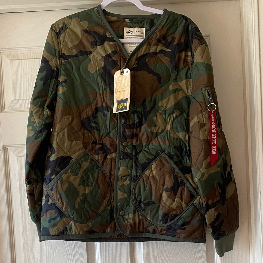 Alpha Industries Camo Jacket SzM. NWT. Box8